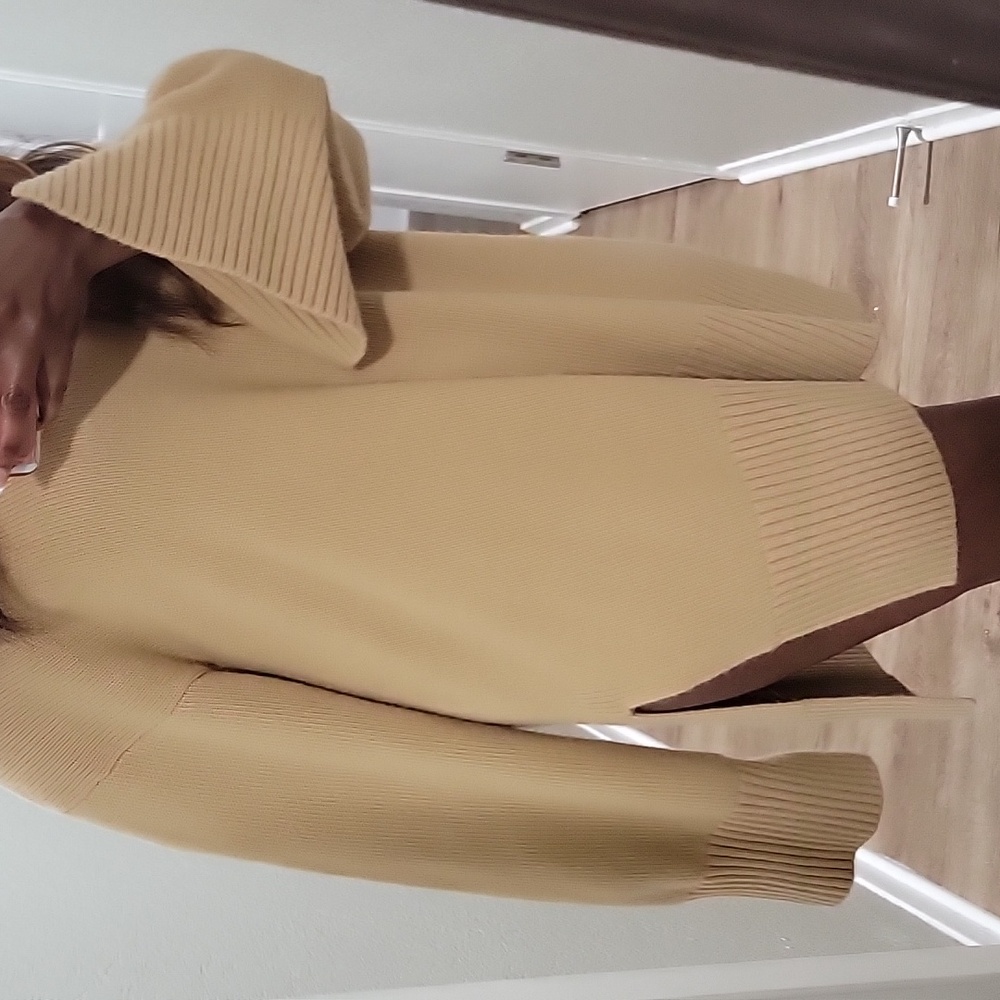Cozy Tan Wool Blend  V-Neck Oversized Sweater - Picture 10 of 14